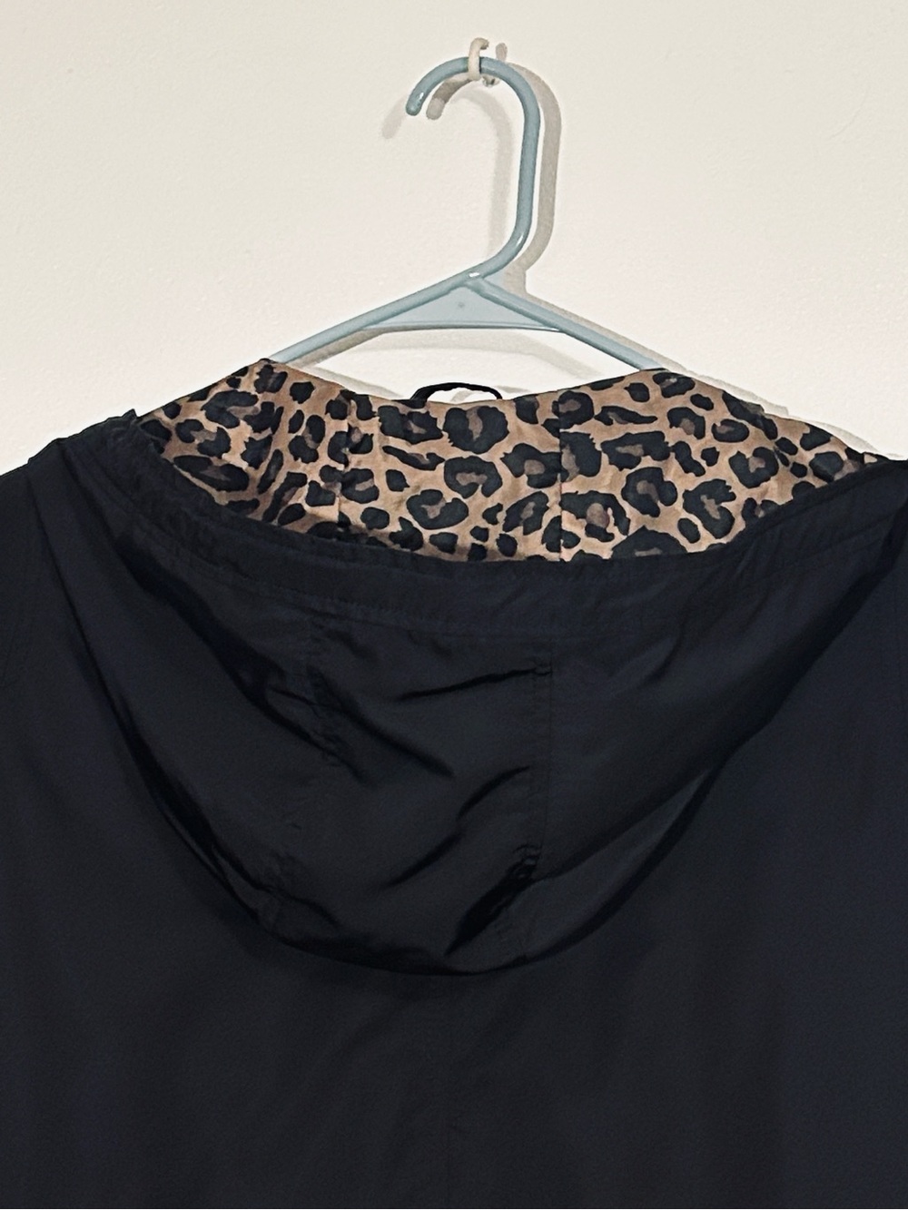 Time and Tru Black Hooded Rain Jacket - Picture 4 of 8